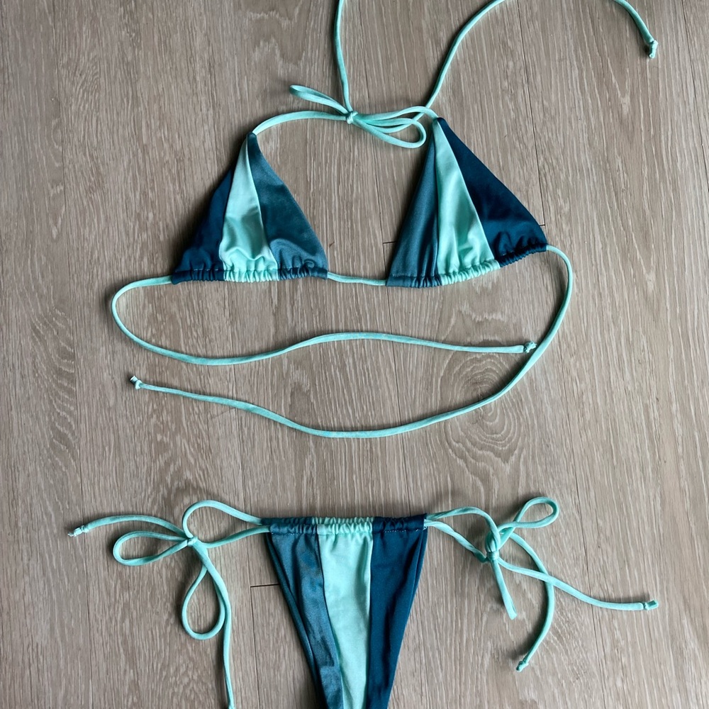 Andi Bagus Bikini